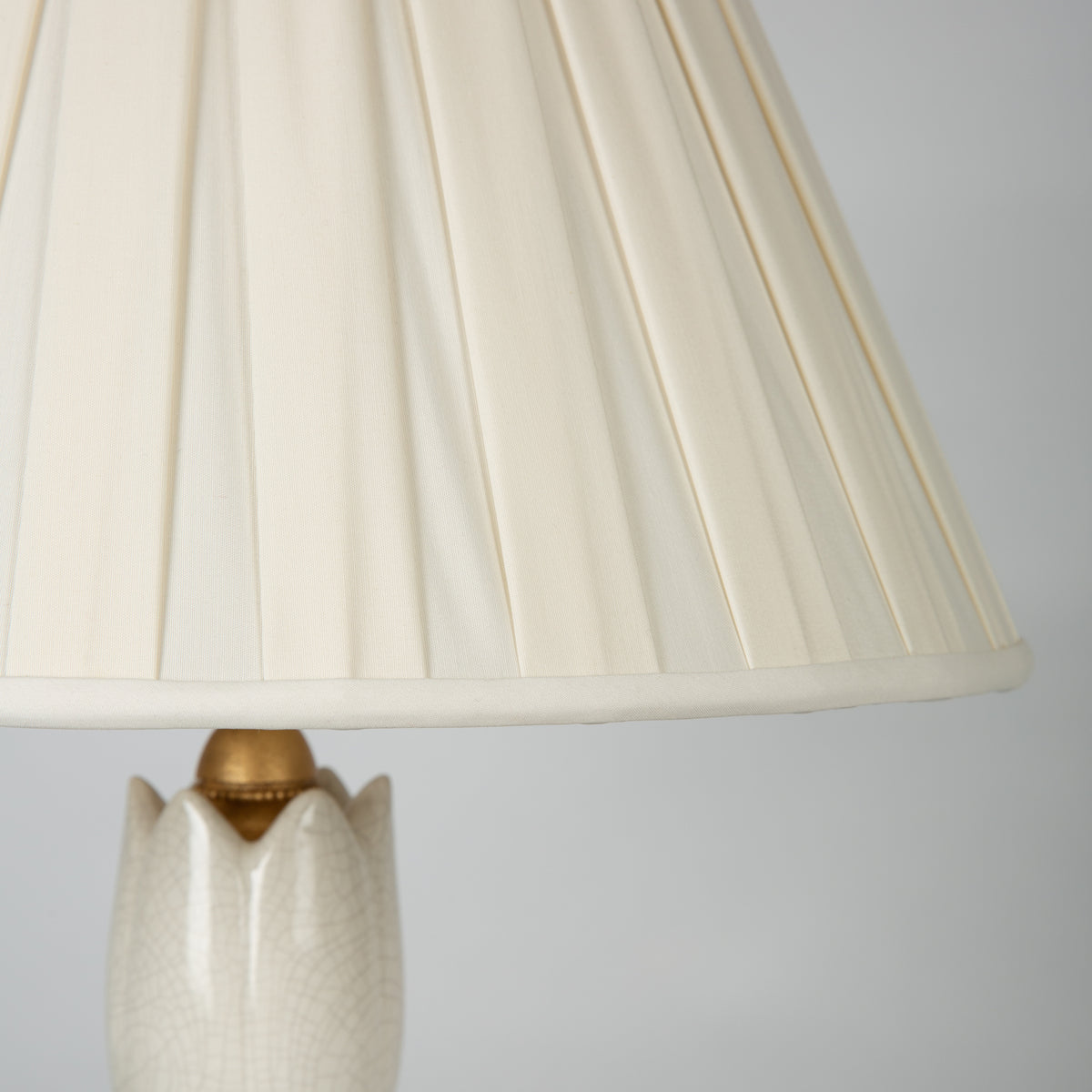 Icelyn Tulip Lamp